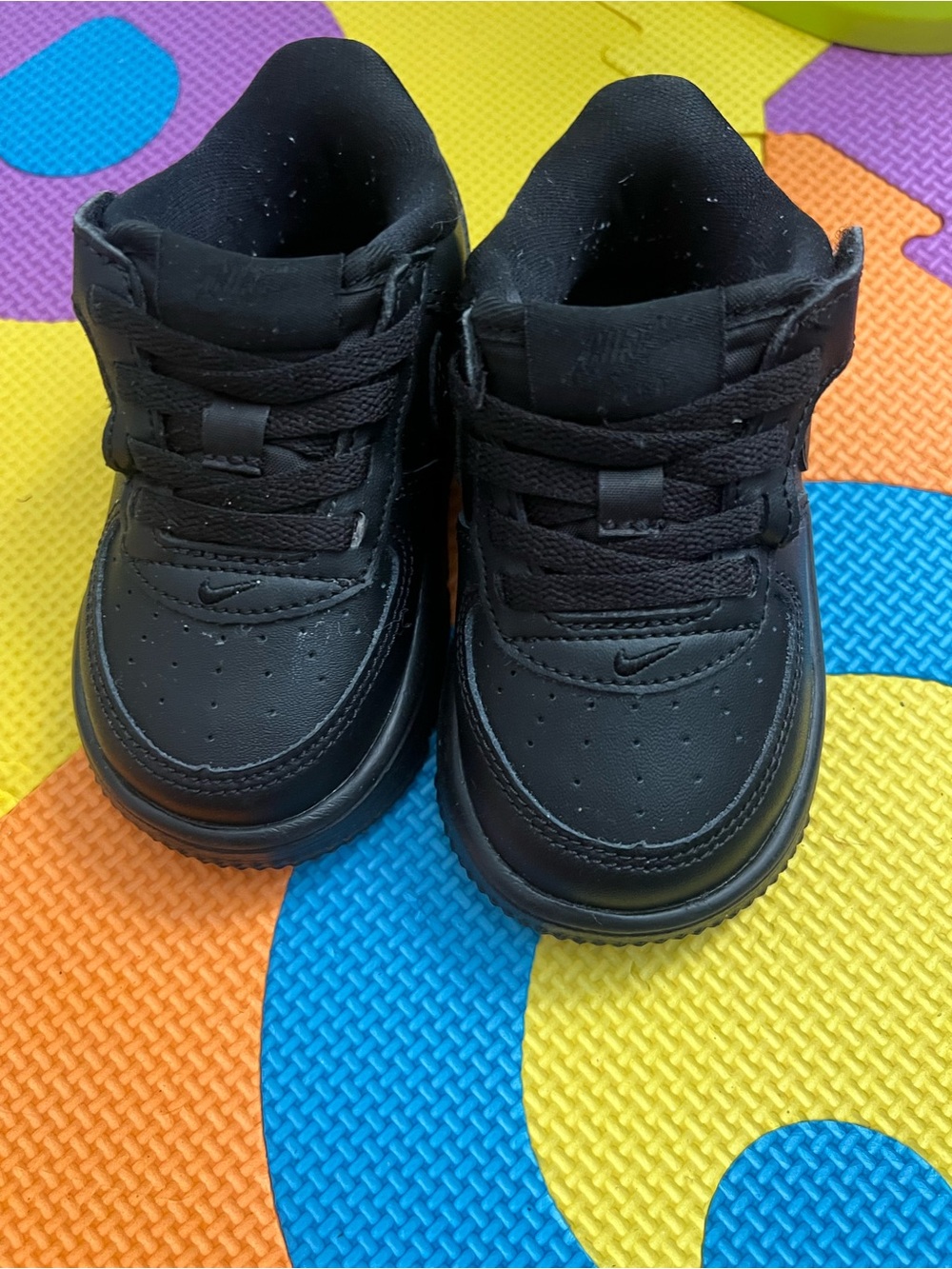 Nike Kids Black Low-Top Sneakers